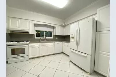 1049  Van Buren St, Hollywood, FL 33019 - Photo 5