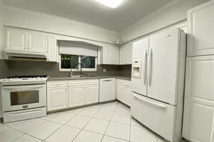1049 Van Buren St, Hollywood, FL 33019 - Photo 5
