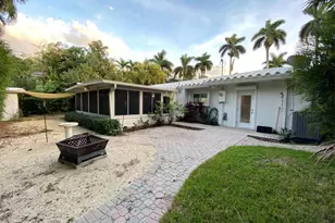 1049 Van Buren St, Hollywood, FL 33019 - Photo 15