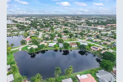 10120 NW 71st St, Tamarac, FL 33321 - Photo 23