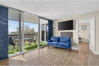 5260 NW 2nd Ave, Unit #402, Boca Raton, FL 33487 - Photo 11