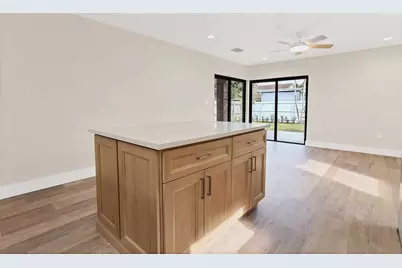 391 NW 58th Ave, Miami, FL 33126 - Photo 17