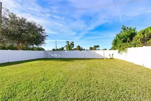 1595 Lexington Square SW, Vero Beach, FL 32962 - Photo 27