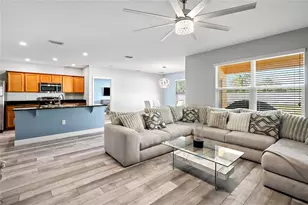 1595 Lexington Square SW, Vero Beach, FL 32962 - Photo 3