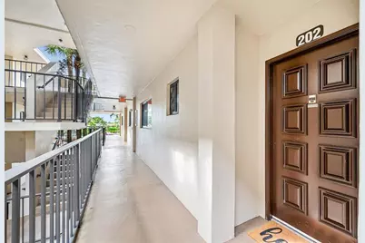 5280  Las Verdes Cir, Unit #202, Delray Beach, FL 33484 - Photo 43