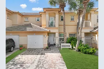 740 NW 170th Ter, Pembroke Pines, FL 33028 - Photo 1