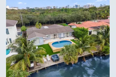 20730 NE 23rd Avenue, Miami, FL 33180 - Photo 1