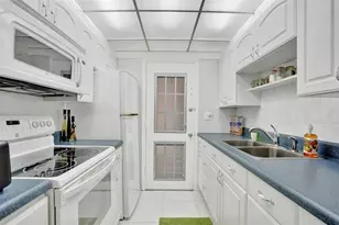 17001 NE 13th Ave, Miami, FL 33162 - Photo 3