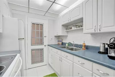 17001 NE 13th Ave, Unit #104, Miami, FL 33162 - Photo 5