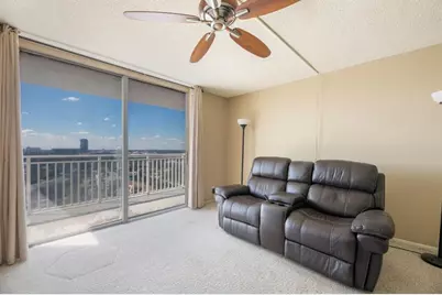 427  Golden Isles Dr, Unit #14B, Hallandale Beach, FL 33009 - Photo 7