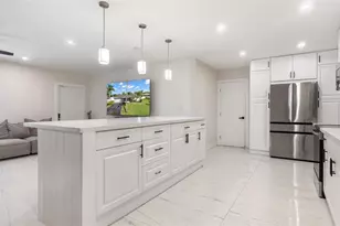 10215 NW 80th Dr, Tamarac, FL 33321 - Photo 11