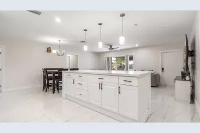 10215 NW 80th Dr, Tamarac, FL 33321 - Photo 13