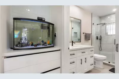 10215 NW 80th Dr, Tamarac, FL 33321 - Photo 25