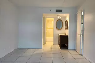 501 SE 8th St, Deerfield Beach, FL 33441 - Photo 17