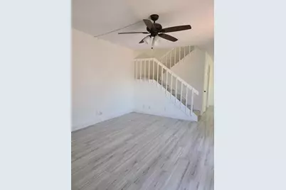 912  Springdale Cir, Unit #912, Palm Springs, FL 33461 - Photo 3