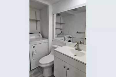 912  Springdale Cir, Unit #912, Palm Springs, FL 33461 - Photo 5