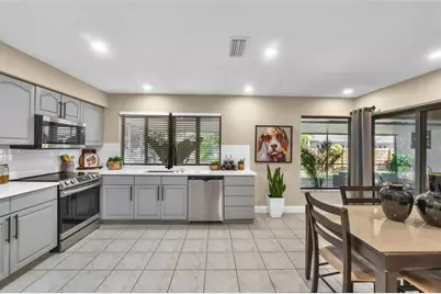 8871 NW 3rd St, Pembroke Pines, FL 33024 - Photo 11