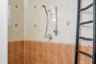 8871 NW 3rd St, Pembroke Pines, FL 33024 - Photo 19