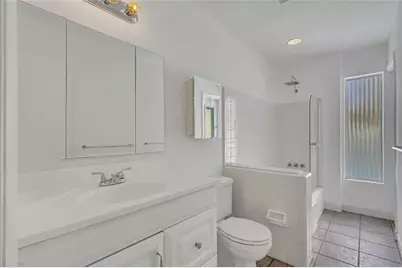 2031 NW 39th Ct, Oakland Park, FL 33309 - Photo 33