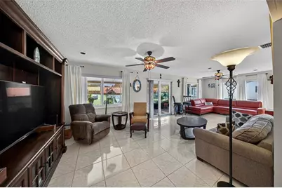 9812 NW 75th Ct, Tamarac, FL 33321 - Photo 15