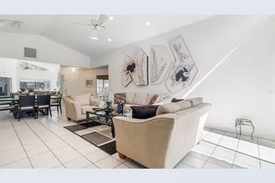 1867 NW 99th Ave, Plantation, FL 33322 - Photo 9