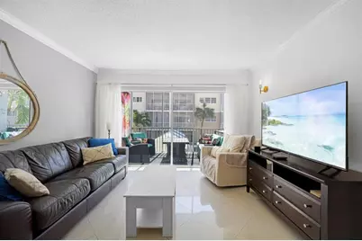 2081 S Ocean Dr, Unit #208, Hallandale Beach, FL 33009 - Photo 13