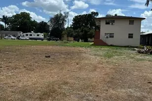 724 SW Ave B Ave, Belle Glade, FL 33430 - Photo 3