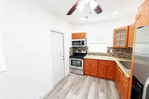 778 NW 80th St, Miami, FL 33150 - Photo 5