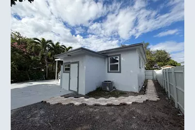 778 NW 80th St, Miami, FL 33150 - Photo 29