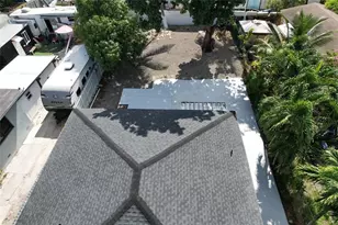 778 NW 80th St, Miami, FL 33150 - Photo 35