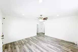 778 NW 80th St, Miami, FL 33150 - Photo 9