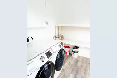 778 NW 80th St, Miami, FL 33150 - Photo 25