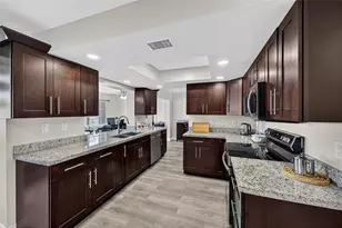 5013 NW 51st St, Tamarac, FL 33319 - Photo 7