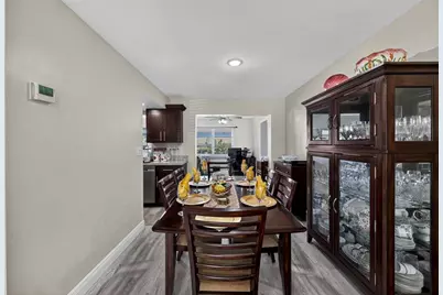 5013 NW 51st St, Tamarac, FL 33319 - Photo 11