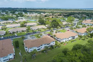 1217 S Lakes End Dr, Fort Pierce, FL 34982 - Photo 61