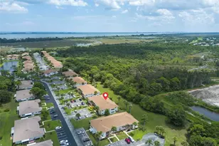 1217 S Lakes End Dr, Fort Pierce, FL 34982 - Photo 41