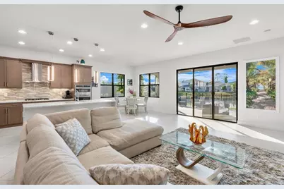 7315  Estero, Lake Worth, FL 33463 - Photo 3