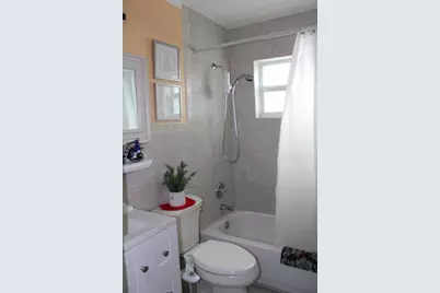 1625 NW 68th Ter, Margate, FL 33063 - Photo 13