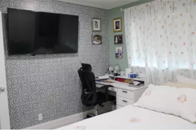 1625 NW 68th Ter, Margate, FL 33063 - Photo 11