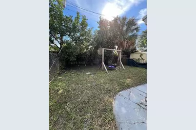 350 NE 58th St, Fort Lauderdale, FL 33334 - Photo 13