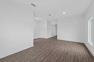 8025 100th Ct, Vero Beach, FL 32967 - Photo 5