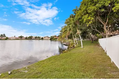 6648  Buena Vista Drive, Margate, FL 33063 - Photo 7