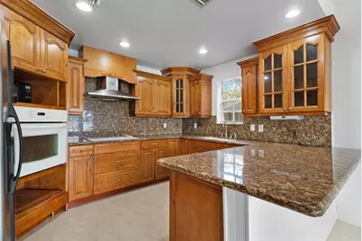 6648  Buena Vista Drive, Margate, FL 33063 - Photo 15