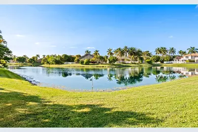 10658  Saint Thomas Drive, Boca Raton, FL 33498 - Photo 27