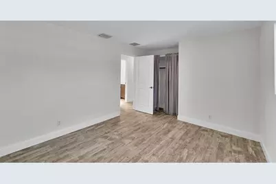 5940 NE 1st Ter, Oakland Park, FL 33334 - Photo 15