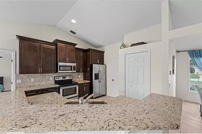 1998 SE Esterbrook St, Port Saint Lucie, FL 34983 - Photo 13