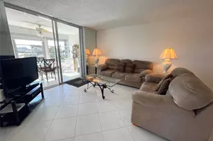 7640 NW 18th St, Margate, FL 33063 - Photo 9