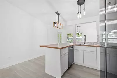 845 SE Airoso Blvd, Port Saint Lucie, FL 34983 - Photo 23