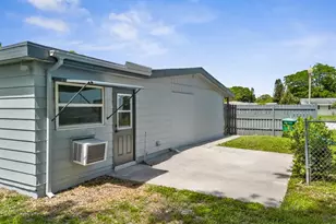 845 SE Airoso Blvd, Port Saint Lucie, FL 34983 - Photo 19