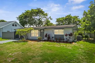 845 SE Airoso Blvd, Port Saint Lucie, FL 34983 - Photo 3